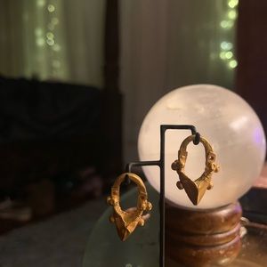 200 AD Gold Earrings